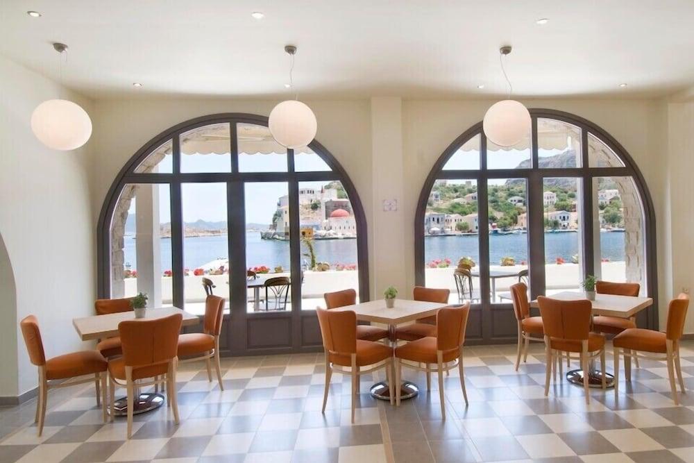 Megisti Hotel Екстериор снимка